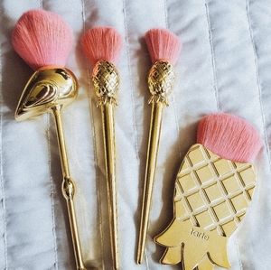 Tarte Let's Flamingle Brush set